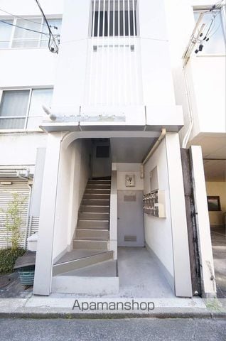 人宿町コーポラスの玄関写真