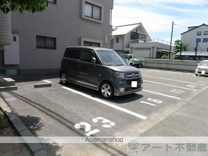 ヤマノリハイツ[3DK/62.41m2]の駐車場1