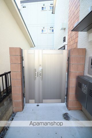 コートアフェクション本八幡の玄関写真