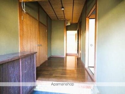 山本貸家[4DK/94.52m2]の玄関