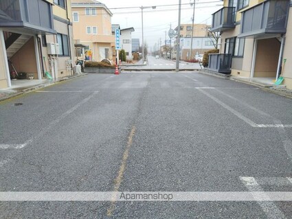 アベニューミキＢ棟[2DK/46.75m2]の駐車場