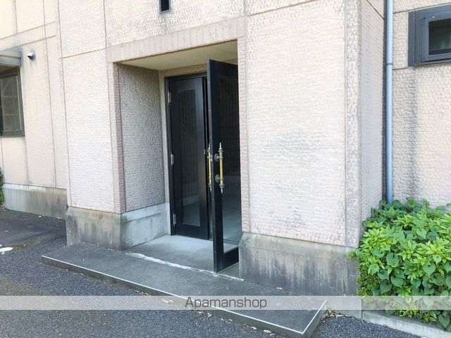 グリーンハウスIIIの玄関写真