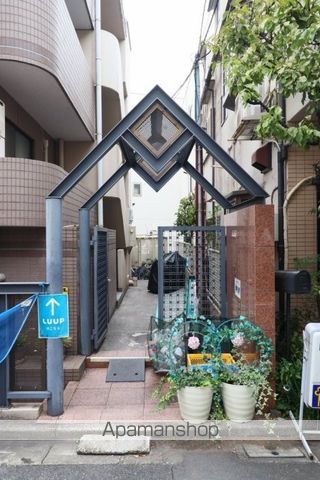 DRホームズ大山の玄関写真
