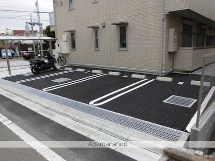 コージーコート・Ｆ[1LDK/42.75m2]の駐車場