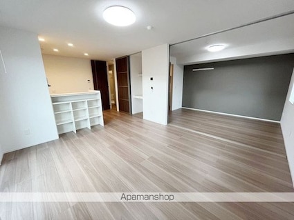 Ｄーｒｏｏｍ　Ｒａｆｆｉｎｅ[2LDK/64.42m2]のリビング・居間