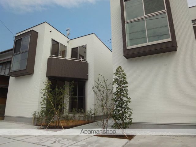 横浜西町戸建賃貸A棟の外観写真