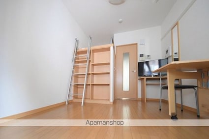 レオパレスミルキーウェイ[1K/20.81m2]のリビング・居間2