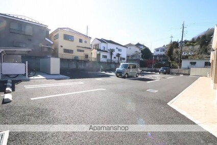 鈴蘭[1LDK/45.33m2]の駐車場1