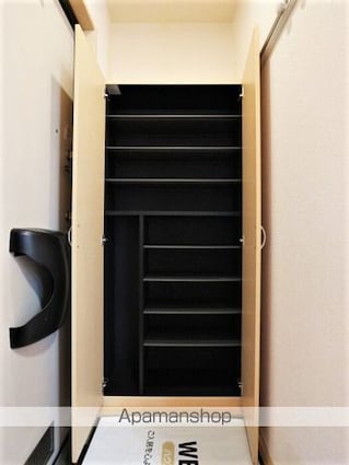 サンロイヤル[2LDK/57.98m2]の玄関