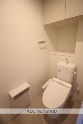 ロイヤルパークスＥＲ万代[2LDK/65.08m2]のトイレ