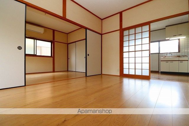 川西町福留貸家の内装写真