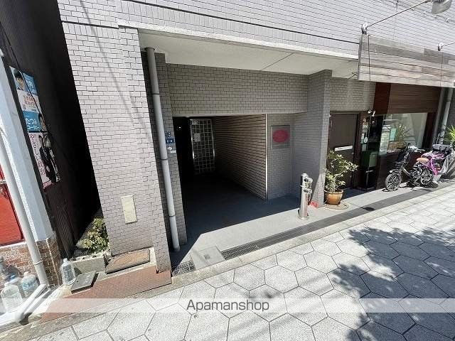 ディナスティ清水谷の玄関写真