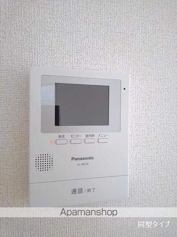 フラワーマンション中央図書館前の内装写真