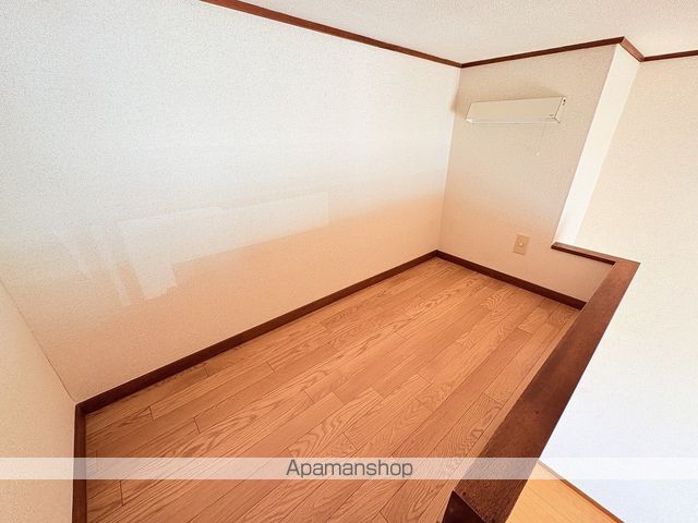 レオハイツ八乙女の内装写真