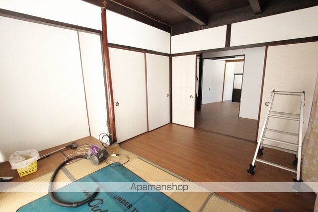 呉市 2階建 築62年の内装写真