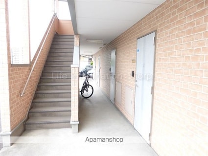 パラッツォ本宮[1R/27.72m2]のエントランス2