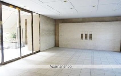 東京都中野区本町１丁目[3LDK/67.3m2]のロビー