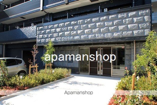 PRESSANCE大阪ドーム シティスクエアの玄関写真