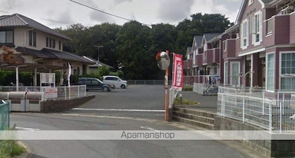 アン・プレーヌＡ[3LDK/65.57m2]の駐車場2