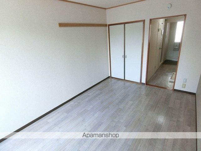 ヴァンセーヌ今村 B棟の内装写真