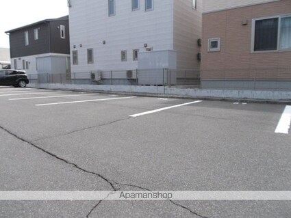 メゾン・ロゼール　Ｂ[3K/55.47m2]の駐車場