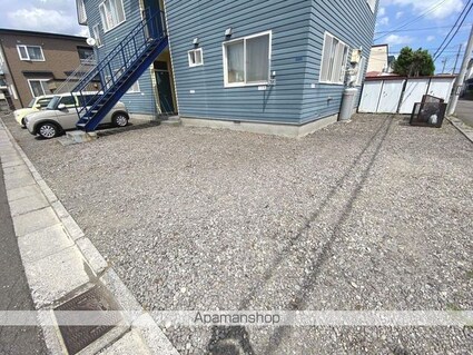 ブルーハウス[1LDK/37.64m2]の駐車場