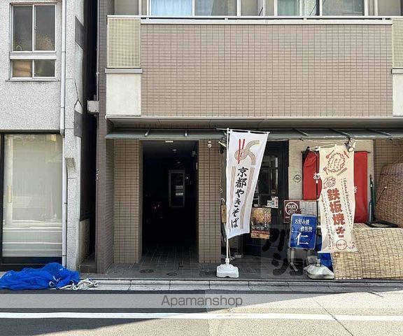 バインオークノチェの外観写真