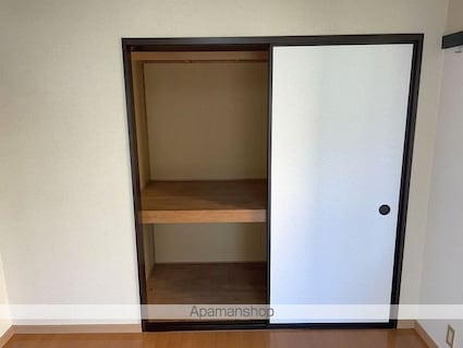 フレグランス並柳　Ａ棟[2LDK/58m2]の収納