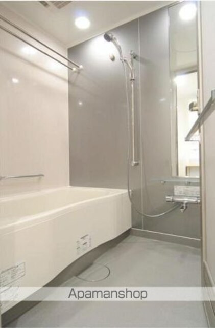 東京都世田谷区三軒茶屋１丁目[2LDK/53.76m2]のバス2