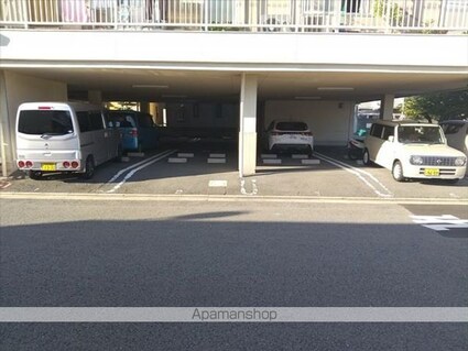 和歌山県和歌山市土佐町３丁目[1R/20.45m2]の駐車場