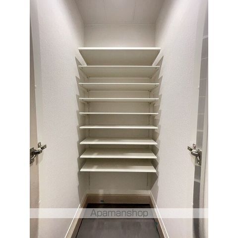 ウェルスクエア渋谷本町の内装写真