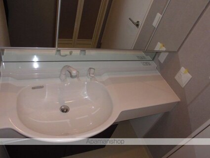 東京都三鷹市下連雀６丁目[2LDK/51.76m2]の洗面所