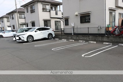 ローゼンシュタット　Ｂ棟[2LDK/59.58m2]の駐車場1