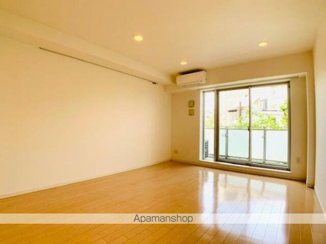 Ｂｒｉｌｌｉａ　ｉｓｔ　三軒茶屋　ブラッサムテラス[1R/37.32m2]のリビング・居間2