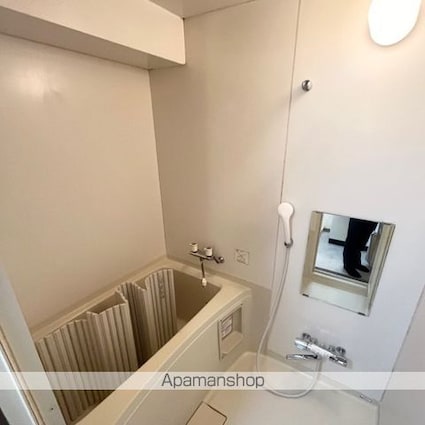 アドニス吉田[2LDK/62.6m2]のバス