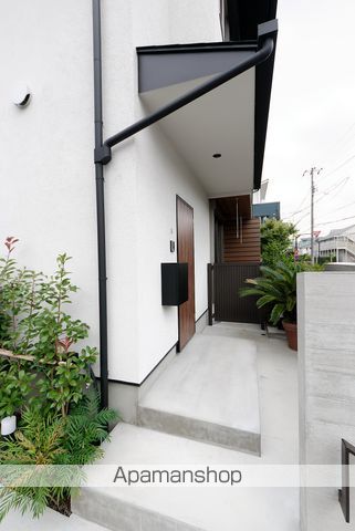 CASA・ACERO Eの玄関写真