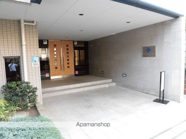 ヴァンテアンライフ高円寺壱番館の外観写真