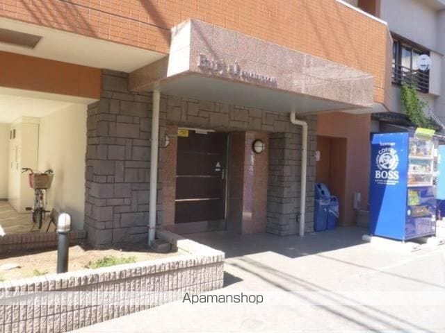 バージュアル西日暮里の玄関写真