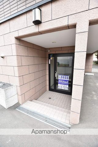 アヴァンティ二十四軒の玄関写真
