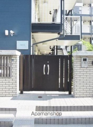 レオパレスベルファムの玄関写真