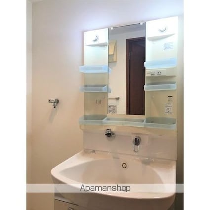 ル　ヴァンヴェール　目白[1K/25.6m2]の洗面所