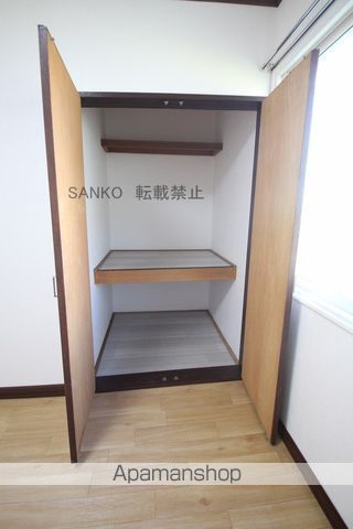 クリスタル参番館の内装写真