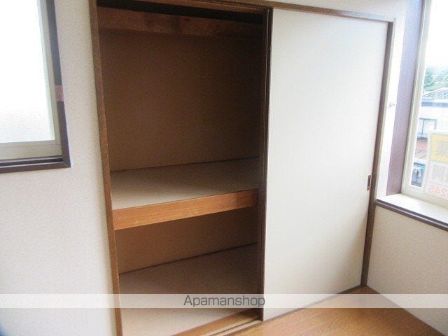 メゾンKの内装写真