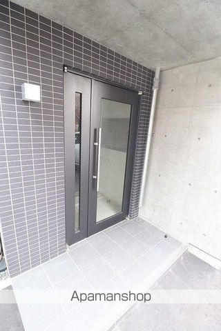 S&A IIの玄関写真