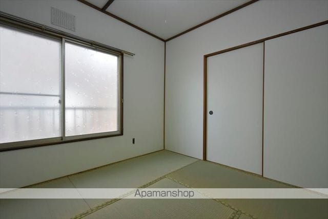 留佳マンション Aの内装写真