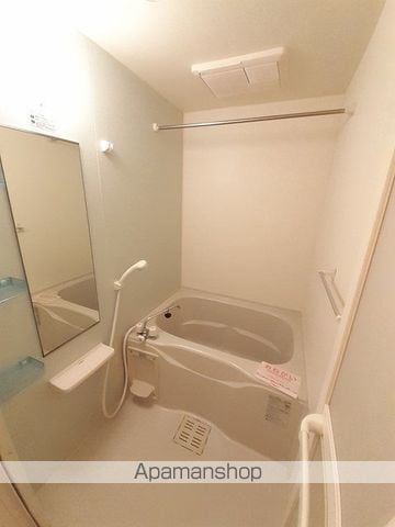 アヴィオン Aの内装写真