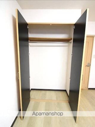 ヒルズ吉祥寺[1K/20.9m2]の収納