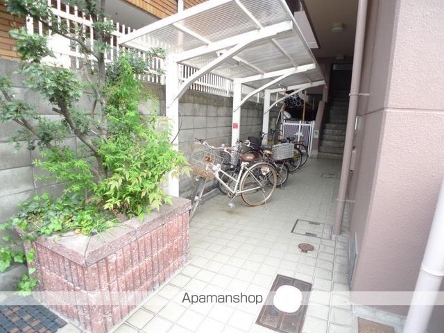 ハイパイル638の玄関写真