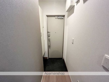 Ｄーｒｏｏｍ　Ｒａｆｆｉｎｅ[2LDK/64.42m2]の玄関