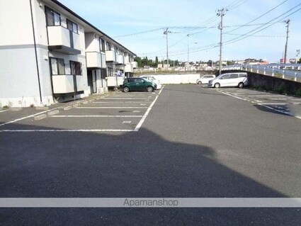 セジュールＭＥ諏訪Ｂ棟[2DK/55.3m2]の駐車場1